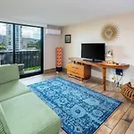 Gorgeous One Bedroom Bamboo Blocks From The Beach