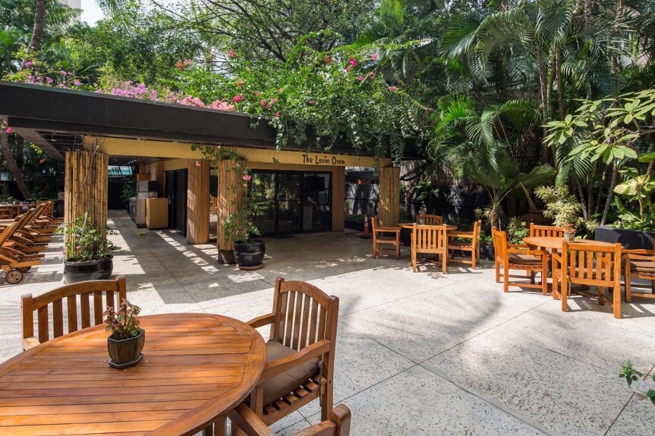 Apartment Gorgeous One Bedroom Bamboo Blocks From The Honolulu